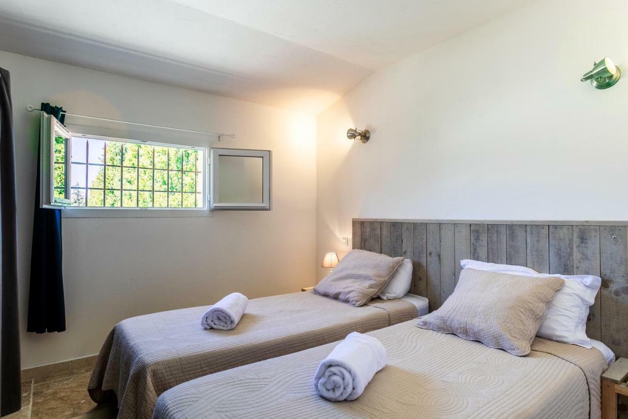 Mas Saint Julien Bed and Breakfast Cavaillon Exteriör bild
