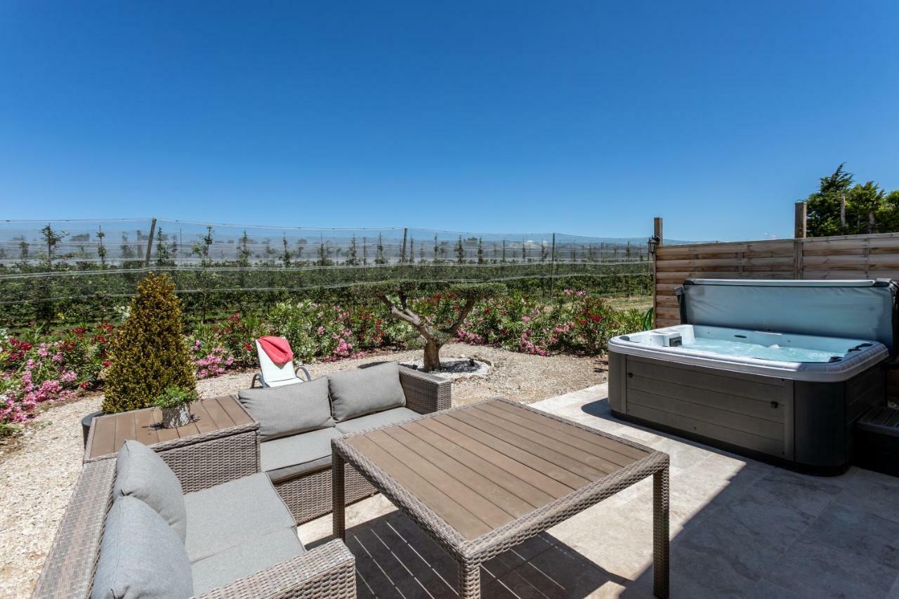 Mas Saint Julien Bed and Breakfast Cavaillon Exteriör bild