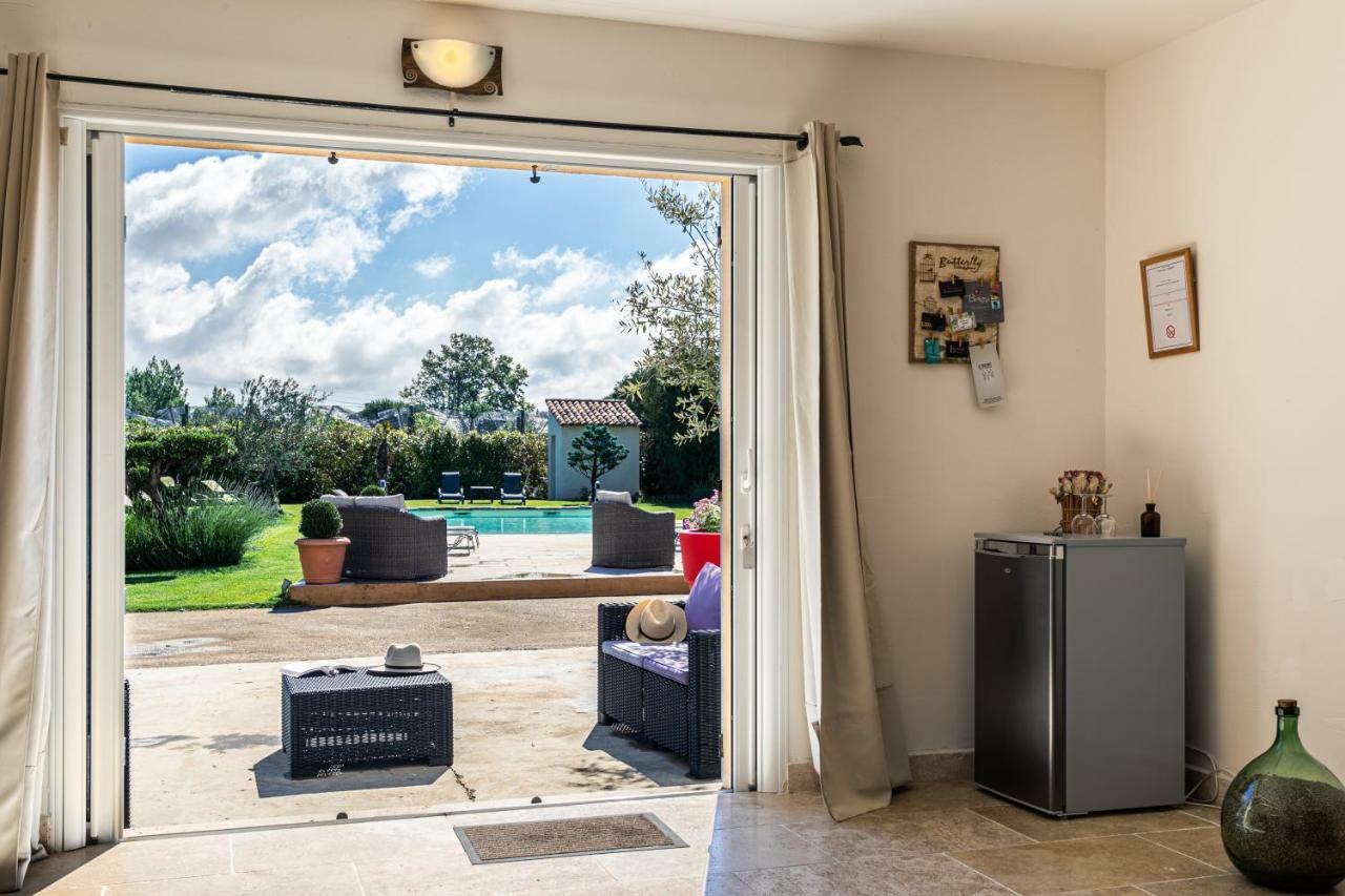 Mas Saint Julien Bed and Breakfast Cavaillon Exteriör bild